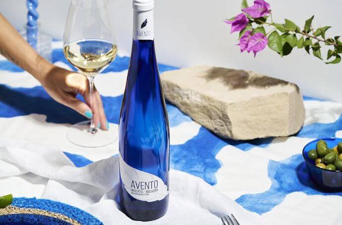 AVENTO MALVASIA-MOSCATEL BUTELKA I KIELISZEK